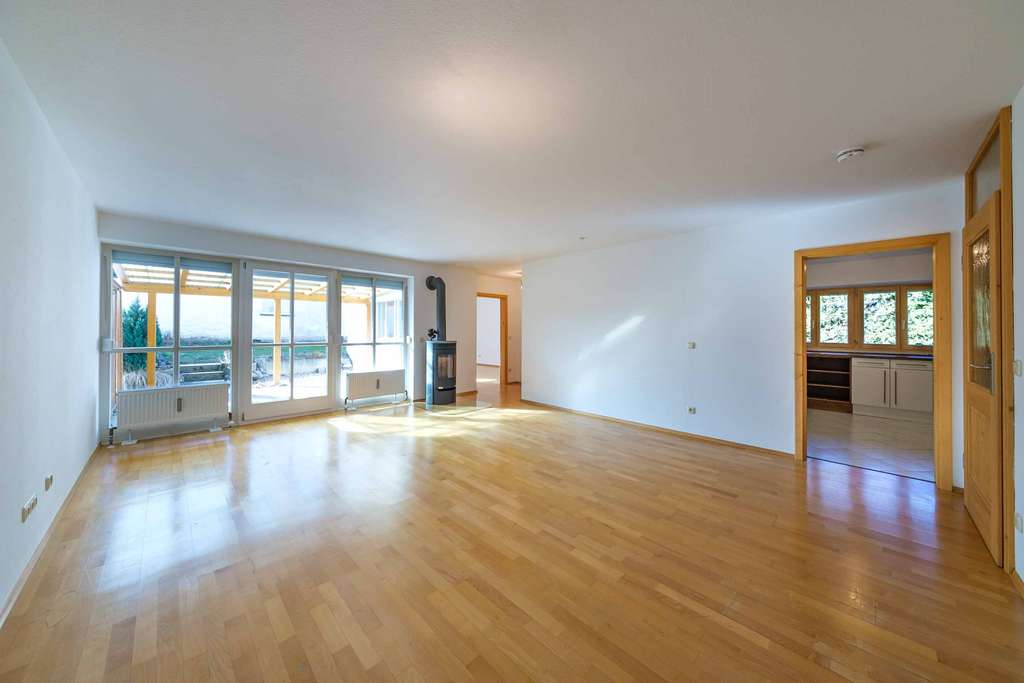 Immobilie in Hausham - Einziehen & Wohlfühlen –  Gartenwohnung mit Kamin in Hausham - Bild 3