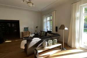 Villa in Berlin Kaulsdorf, energetisch saniert auf Park ähnlich gestaltetes großes Grundstück – Die vollständige Adresse der Immobilie erhältst du vom Anbieter., 12621 Kaulsdorf, Berlin – Vorschaubild 9