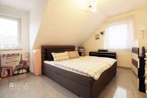 Hochwertig nach KFW Standard saniertes Dreifamilienhaus – 63071 Lichtenplatte, Offenbach am Main – Vorschaubild 13