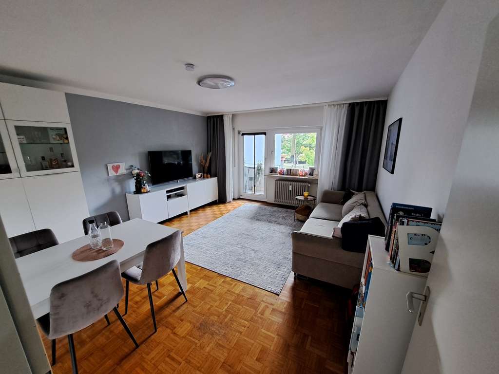 Helle 3-Zimmer-Wohnung mit 2 Balkonen in zentraler Lage der Südweststadt