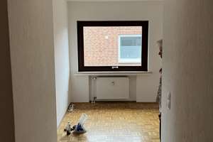 Gepflegte 2,5-Zimmer-Dachgeschosswohnung mit Balkon in Bochum – Die vollständige Adresse der Immobilie erhältst du vom Anbieter., 44879 Dahlhausen, Bochum – Vorschaubild 2