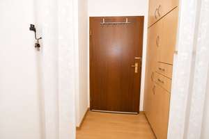 Vermietete 2-Zimmer-Wohnung mit großem Balkon, TG-Stellplatz & Keller in München-Untermenzing – Hitlstraße 9, 80997 Allach, München – Vorschaubild 4