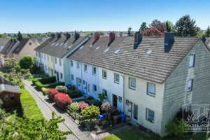 Reihenmittelhaus mit kleinem Garten, Garage und solider Substanz in ruhiger Lage – Die vollständige Adresse der Immobilie erhältst du vom Anbieter., 66953 Pirmasens, Pirmasens – Vorschaubild 3