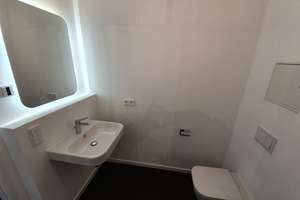 2 ZIMMER Luxus Wohnung - kitchen- Water view- 1600€ Warm- 1-3 years contract – stralauer allee 13, 10245 Friedrichshain, Berlin – Vorschaubild 11