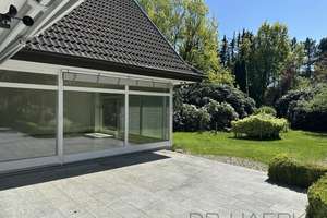 VIS-A-VIS ZUM GOLFPLATZ: WEITLÄUFIGES ANWESEN AUF PARKÄHNL. GRUNDSTÜCK MIT POOL & ZWEI WOHNEINHEITEN – Die vollständige Adresse der Immobilie erhältst du vom Anbieter., 31303 Burgdorf – Vorschaubild 12