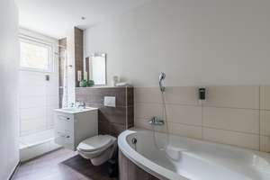 Helle 2-Zimmer-Wohnung im 4. OG mit Balkon in Hannover-Calenberger Neustadt – Goetheplatz 2, 30169 Calenberger Neustadt, Hannover – Vorschaubild 8