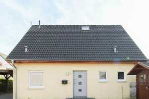 Günstiges, gepflegtes 5-Zimmer-Einfamilienhaus mit geh. Innenausstattung und EBK – Hannover – Vorschaubild 1