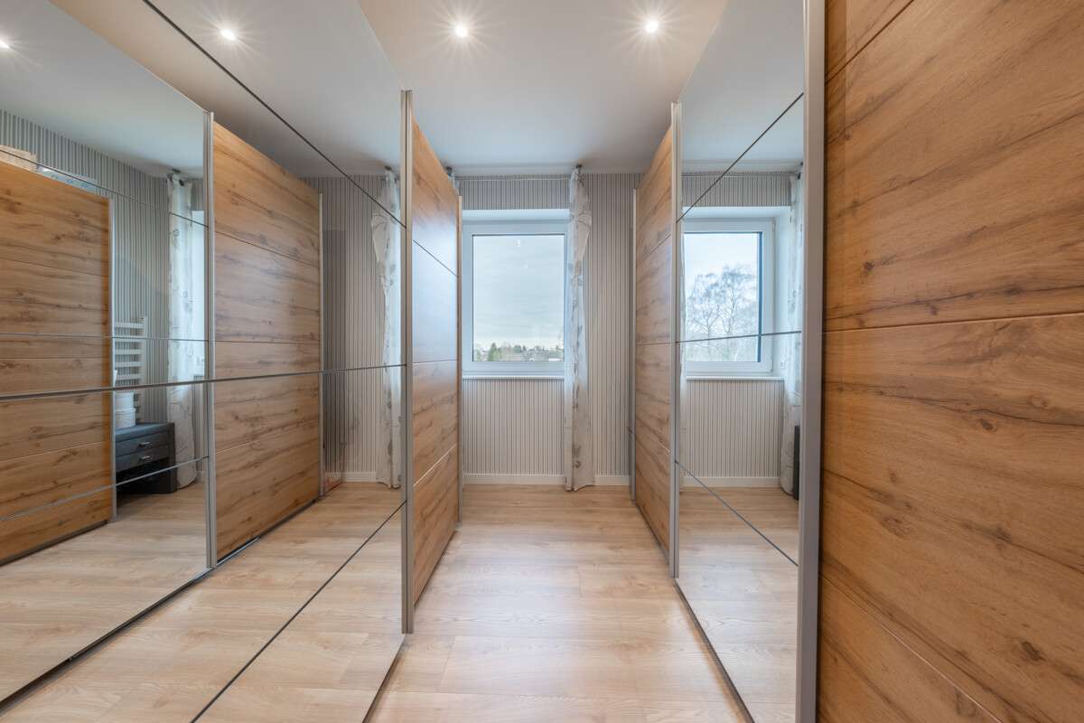 Immobilie in Bippen - Modernes Familienanwesen

Großzügigkeit, Design und Zukunftssicherheit in perfekter Harmonie - Bild 4