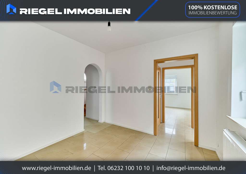 Immobilie in Hanhofen - Sie hier? Wir auch! Bezahlbares EFH mit Scheune und Gartenbereich in einem gepflegtem Zustand - Bild 4