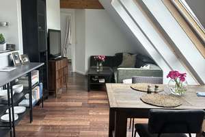 Helle 2-Zimmer Dachgeschosswohnung in Hamburg-Sasel – Die vollständige Adresse der Immobilie erhältst du vom Anbieter., 22395 Sasel, Hamburg – Vorschaubild 3
