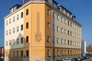 "Großzügige 4-Zimmer-Wohnung im Hochparterre mit zwei Balkonen in Leipzig"