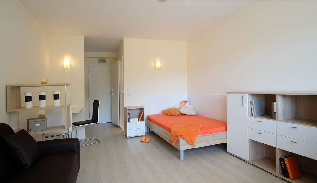 Immobilie in Landshut - Vollmöbliertes Studentenapartment mit Süd-Balkon - Bild 1