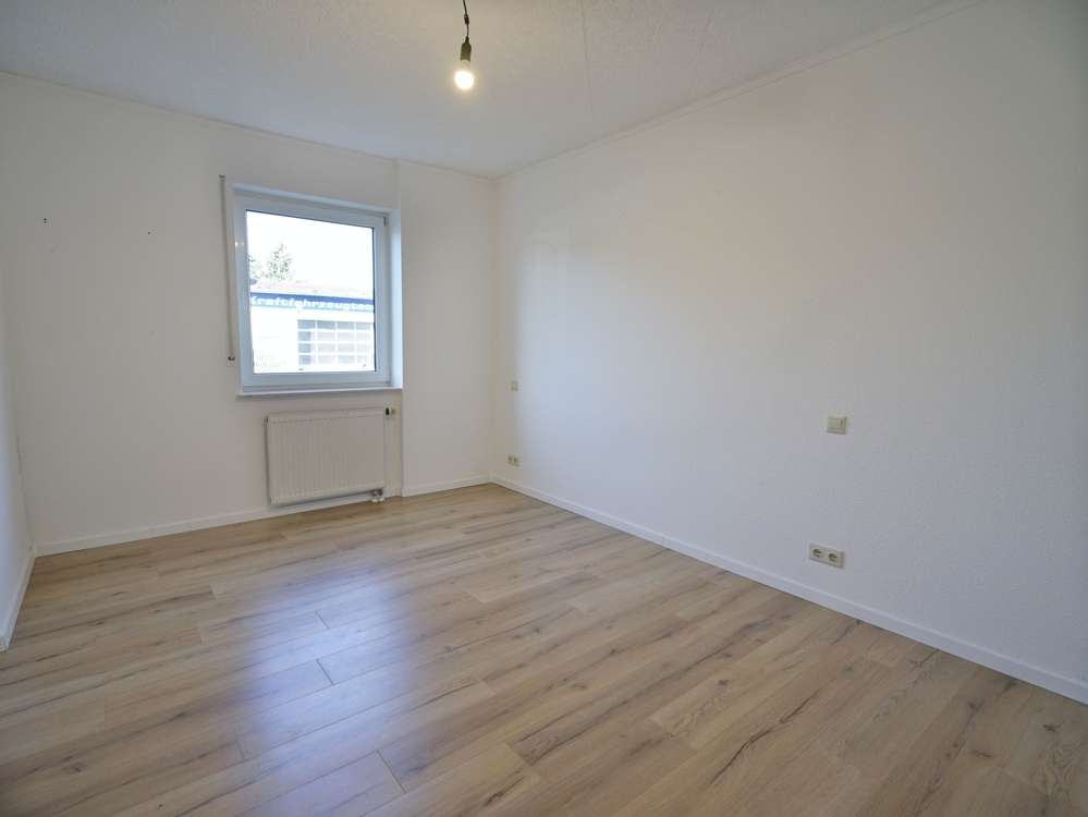 Immobilie in Warstein - 2-Zimmer Souterrain-Whg. zentral in Warstein - für Kapitalanleger oder Selbstnutzer! - Bild 0