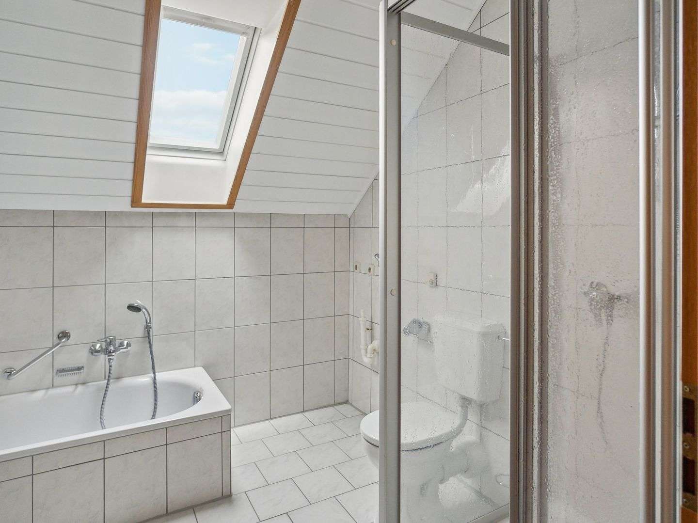 Immobilie in Schöllnach - Interessantes Investmentobjekt – modernisiertes Mehrfamilienhaus in Schöllnach - Bild 0