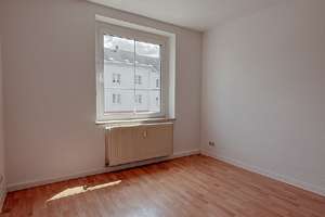l Tolle 4-Raumwohnung l 2 Bäder l 2 Balkone l ruhige familiäre Lage – Charlottenstraße 71a, 9126 Gablenz, Chemnitz – Vorschaubild 7