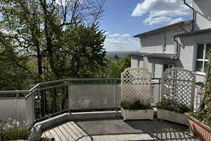 Großzügige 2-Zimmer-Wohnung mit Süd-Balkon und Fernblick