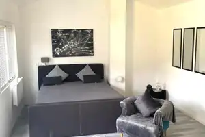 RESERVIERT!  1 Fam. Haus mit 2. Garagen, 4. Stellplätze großer Garten + kl. Hinterhaus TOP Zustand – Uhlandstraße 17, 63457 Main-Kinzig-Kreis – Vorschaubild 32