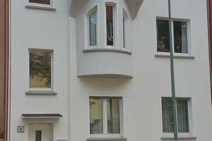 Ruhige Dachgeschoß-Wohnung mit EBK in bester Lage von Rüttenscheid  - Ideal für Singles oder Paare – Von-Einem-Strasse 13, 45130 Essen – Vorschaubild 1