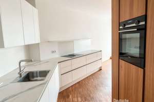 Exklusive 4-Zimmer-Wohnung über den Dächern der Stadt