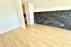 Stadt mit Blick!
Ihr Appartement in Reinhausen! – Die vollständige Adresse der Immobilie erhältst du vom Anbieter., 93057 Reinhausen, Regensburg – Vorschaubild 1