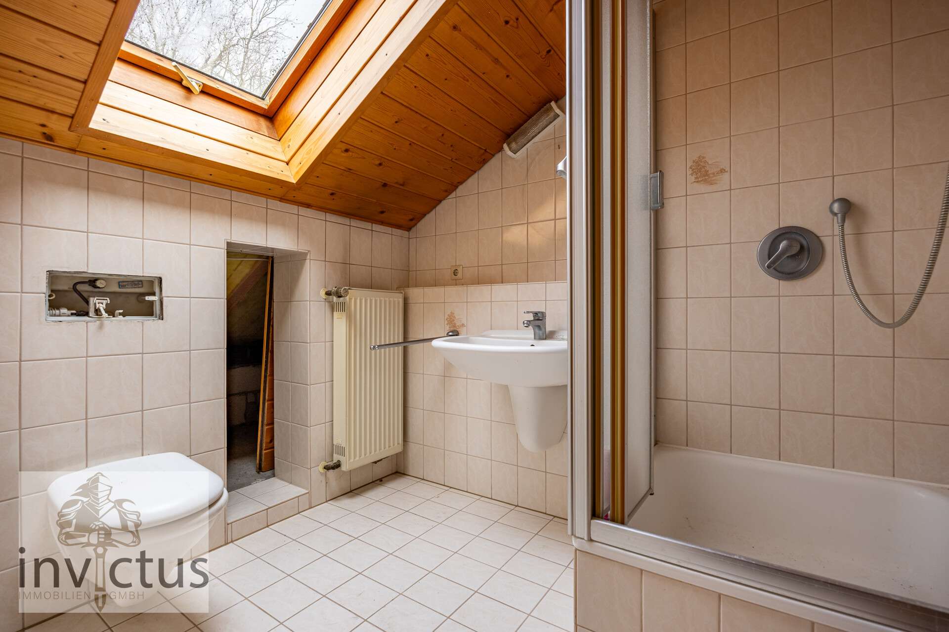 Immobilie in Leingarten - Ein Haus mit Haltung – Großzügiges Wohnkonzept mit Entwicklungsperspektive in bevorzugter Wohnlage - Bild 0