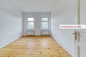 IMMOBERLIN.DE - Liebenswürdige Altbauwohnung mit Westloggia