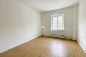 PROVISIONSFREI |  2 ZIMMER WOHNUNG | HOCHPARTERRE | RENOVIERUNGSBEDARF | ZENTRAL |