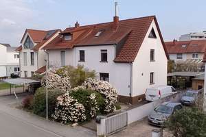 Gemütliche Doppelhaushälfte im beliebten Speyerer Süden – gepflegt & modernisiert – Die vollständige Adresse der Immobilie erhältst du vom Anbieter., 67346 Süd, Speyer – Vorschaubild 1
