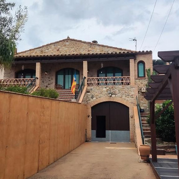 Ein charmantes Haus im Empordà, umgeben von Weinbergen