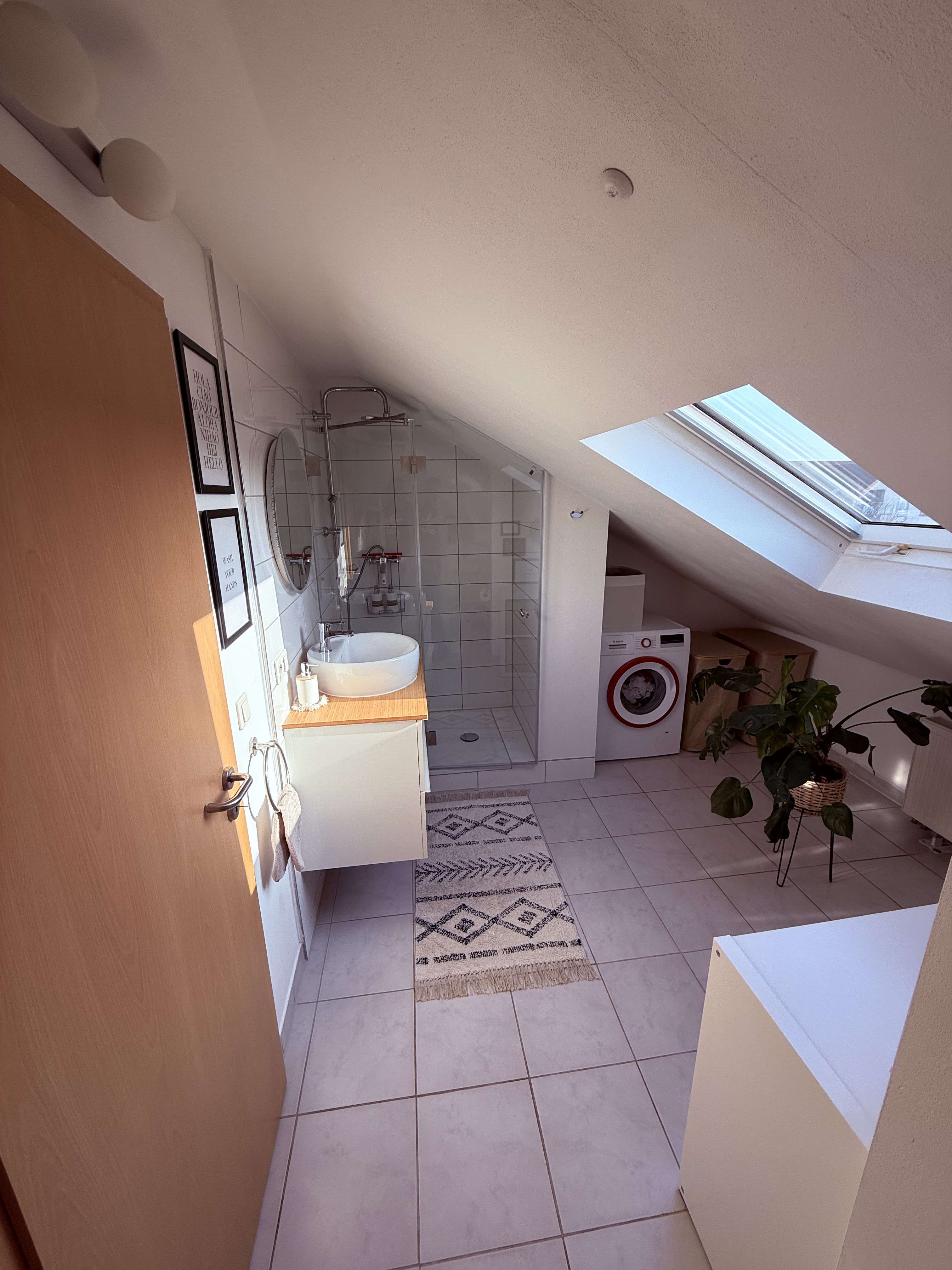 Immobilie in Möglingen - 115 qm2 — 4 Zimmer — 2 Parkplätze — frisch renoviert, großzügig & hell in Möglingen - Bild 2