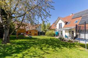 Wohnkomfort pur: Großzügiges Zuhause mit Wintergarten und Gartenidylle – Die vollständige Adresse der Immobilie erhältst du vom Anbieter., 86444 Affing – Vorschaubild 2