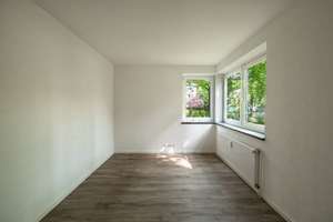 Zentral in Rissen: 3- Zi.-Wohnung im Hochparterre mit Loggia & Tiefgarage – Die vollständige Adresse der Immobilie erhältst du vom Anbieter., 22559 Rissen, Hamburg – Vorschaubild 6