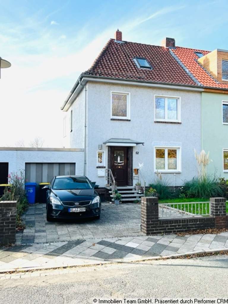 Wohnen am Galgenberg : Schöne Doppelhaushälfte mit Garten und Garage