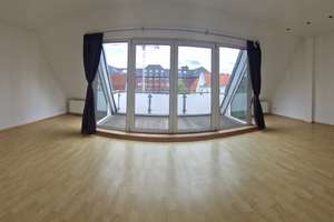 Lichtdurchflutete Dachgeschosswohnung in Tempelhof - von Privat – Ordensmeisterstraße 55, 12099 Tempelhof, Berlin – Vorschaubild 2