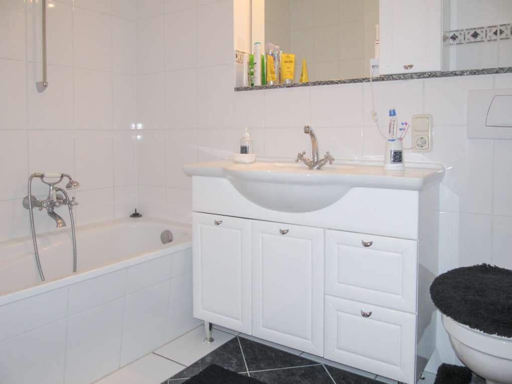 Immobilie in Ratzeburg - Gepflegtes Mittelreihenhaus - solide Kapitalanlage mit langjähriger Vermietung - Bild 0