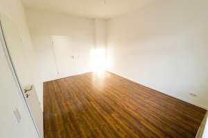 Umfassend kernsanierte 2-Zimmer-Altbauwohnung (BJ 1904) in Wuppertal-Oberbarmen – Kreuzstraße 48A, 42277 Oberbarmen, Wuppertal – Vorschaubild 3
