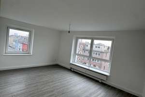 energetisch sanierte 3 Zimmer Dachgeschoß-Wohnung 59 m² - in Oberhausen-Marienkirche