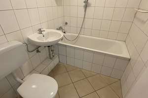 Frisch renovierte 2,5 Zimmer-Wohnung in der 4.Etage mit Balkon und Wannenbad – Klipperstr. 18, 23558 Buntekuh, Lübeck – Vorschaubild 10