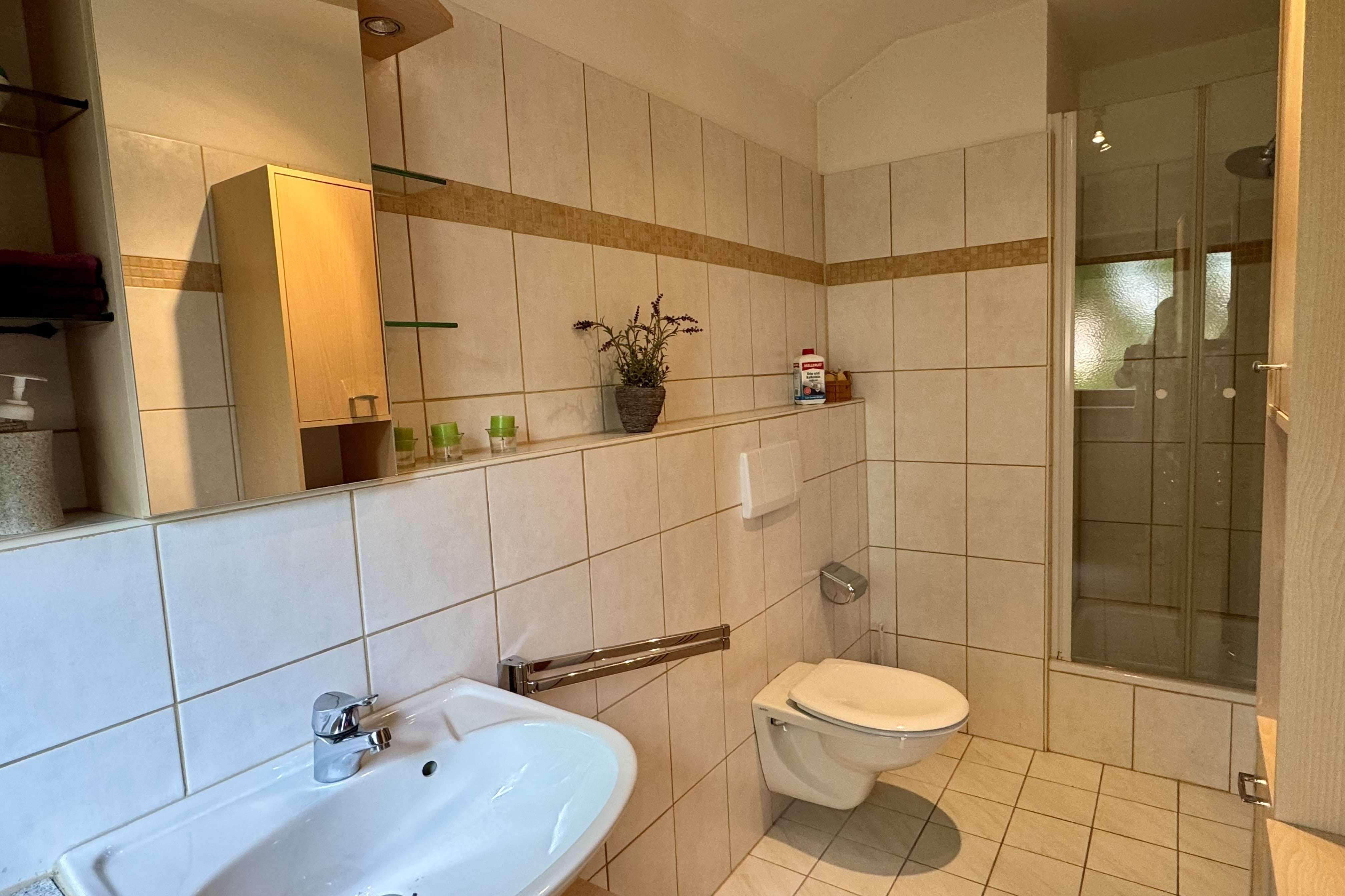 Immobilie in Grabenstätt - Kapitalanlage - Charmante Doppelhaushälfte in Grabenstätt  - Bild 1