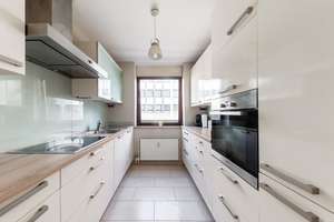 Exklusives Westend, 3-Zimmer-Wohnung mit Tiefgaragenstellplatz und Südbalkon mit Blick ins Grüne 
 – 60325 Westend-Süd, Frankfurt am Main – Vorschaubild 5