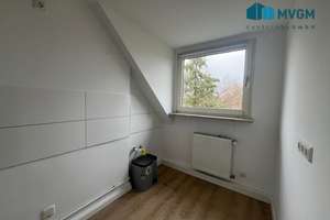 Gemütliche Dachgeschosswohnung mit 2 Zimmern und Dusche! – Johannes-Brokamp-Str.  24, 45355 Bergeborbeck, Essen – Vorschaubild 2