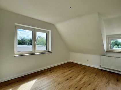 Helle 2,5-Zimmer-Wohnung mit Südbalkon in deals Zentrumsnähe