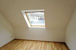 Helle Dachgeschoßmaisonettewohnung mit Pkw-Stellplatz in Harpen – Händelstr. 6a, 44805 Harpen/Rosenberg, Bochum – Vorschaubild 5