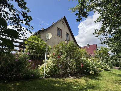 Gepflegtes Einfamilienhaus mit schönem Garten - sofort bezugsfrei