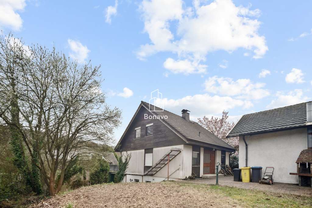 Immobilie in Remagen - Freistehendes Einfamilienhaus mit Einliegerwohnung in ruhiger Lage von Remagen-Bandorf - Bild 0