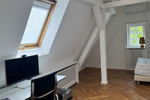 Einzigartige Altbauvilla direkt am Nymphenburger Schloss – uneinsehbar, ruhig und voller Altbaucharm – Holmbergstraße 5, 80639 Nymphenburg, München – Vorschaubild 16