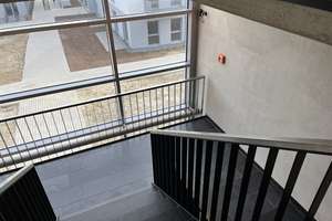 WG-Zimmer im Campus Nähe FH, moderne Ausstattung, Design-Möbel, Einbauküche, Duschbad, Terrasse – Merianstraße 8, 33615 Dornberg, Bielefeld – Vorschaubild 13