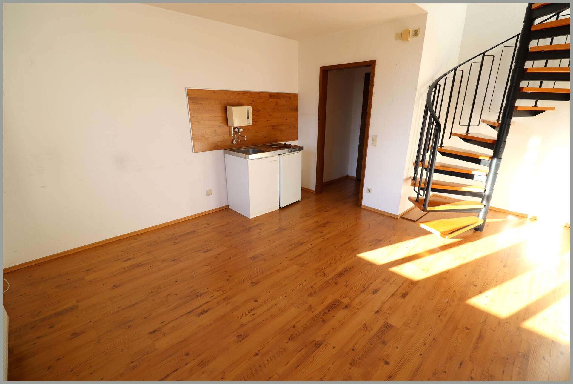 Immobilie in Bad Rothenfelde - 2 Zimmer-Maisonette-Eigentumswohnung "Residenz" mit Blick in den Kurpark - Bild 0