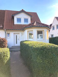 renoviertes Doppelhaus in beliebter Lage, Gästehaus im Garten, 300m zum Strand