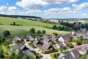 Tolles 2-Familienhaus mit Einliegerwohnung in TOP Zustand in ruhiger Wohnsiedlung in Zwönitz – Erzgebirgskreis – Vorschaubild 2